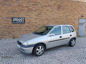 Opel Corsa 1.0 Centenario Maio/00 - à venda - Ligeiros