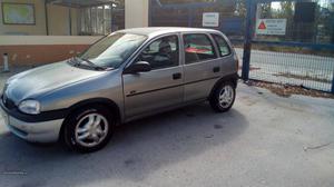 Opel Corsa 1.2 Novembro/96 - à venda - Ligeiros