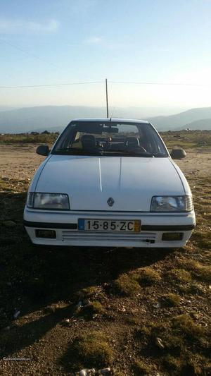 Renault 19 chamade 1.9 D 5 lugares Julho/90 - à venda -