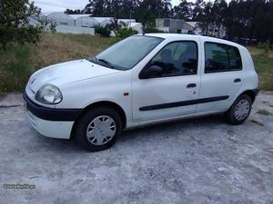 Renault Clio 1.2 Julho/99 - à venda - Ligeiros Passageiros,