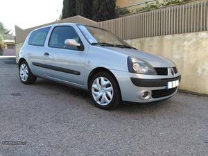 Renault Clio 1.5 dci 2 lugares Agosto/02 - à venda -