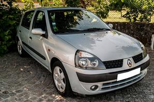 Renault Clio v esport Dezembro/02 - à venda -