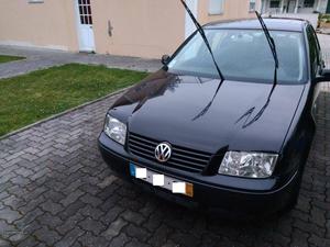 VW Bora 1.6 HIGHLINE - GPL Setembro/01 - à venda - Ligeiros