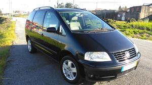 VW Sharan 1.9 TDI 115 CV 6 V Dezembro/00 - à venda -