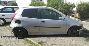 Fiat Punto 1.9 D Dezembro/01 - à venda - Ligeiros