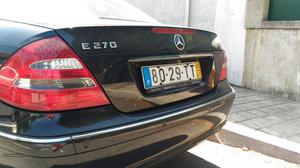 Mercedes-Benz E 270 Avantgarde Julho/02 - à venda -