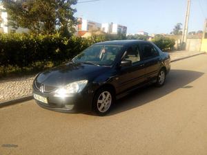 Mitsubishi Lancer 1.3cc 187 mil km Janeiro/04 - à venda -