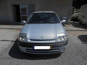 Renault Clio 1.2 8V RT Março/00 - à venda - Ligeiros