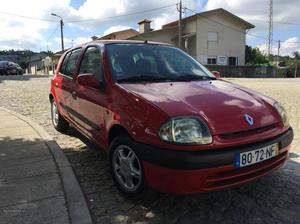 Renault Clio 1.2 aceito retoma irrepreensível Abril/99 - à