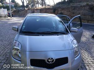 Toyota Yaris 1.0casolina y GPL Julho/06 - à venda -