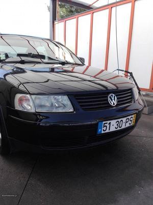 VW Passat 1.9 tdi 110 cv Maio/97 - à venda - Ligeiros