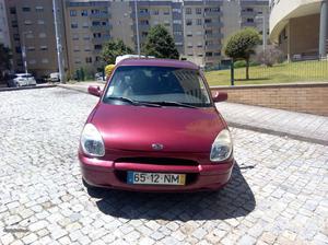 Daihatsu Sirion 1.0 GPL Junho/99 - à venda - Ligeiros