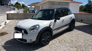 MINI Countryman Cooper SD2.0 D143 cv Maio/13 - à venda -