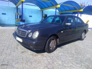 Mercedes-Benz E 220 D classic f/extras Abril/96 - à venda -