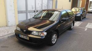 Nissan Almera 16 v Fevereiro/99 - à venda - Ligeiros