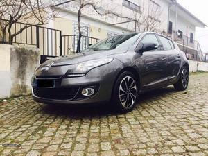 Renault Mégane Bose Novembro/11 - à venda - Ligeiros
