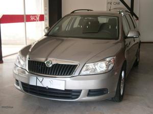 Skoda Octavia Break 1.6 Tdi Greenl Agosto/10 - à venda -