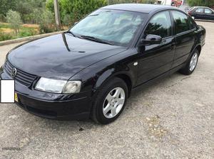 VW Passat 1.9 tdi 115 cv Março/00 - à venda - Ligeiros