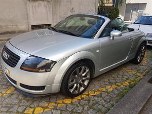 Audi TT Cabrio1.8 turbo Abril/01 - à venda - Ligeiros