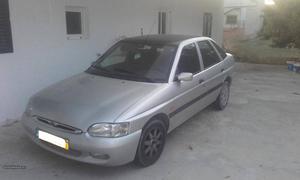 Ford Escort v,90cv- Maio/98 - à venda - Ligeiros