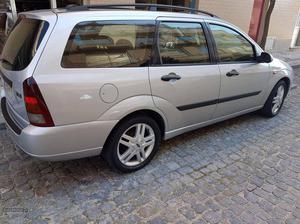 Ford Focus 1.8 Junho/01 - à venda - Monovolume / SUV, Braga