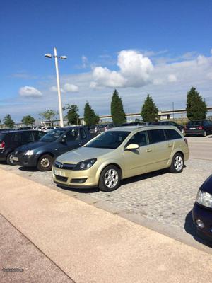 Opel Astra Caravan Novembro/04 - à venda - Ligeiros
