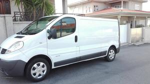 Renault Trafic 2.0 DCI Longa Dezembro/12 - à venda -