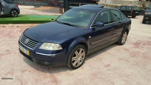 VW Passat 1.9 Tdi highline Março/02 - à venda - Ligeiros