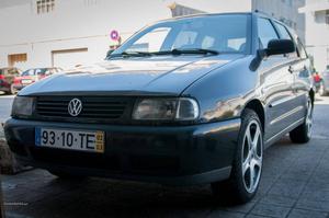 VW Polo 1.4i(6kv5) Março/02 - à venda - Ligeiros