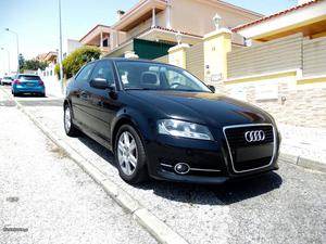 Audi A3 1.6TDi 105cv Sport Junho/11 - à venda - Ligeiros