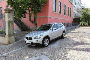BMW X1 18S xDrive Line Abril/13 - à venda - Monovolume /
