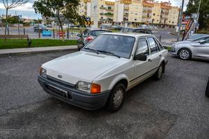 Ford Escort 1.3 CL Fevereiro/88 - à venda - Ligeiros