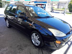 Ford Focus 1.8 tddi Novembro/01 - à venda - Ligeiros