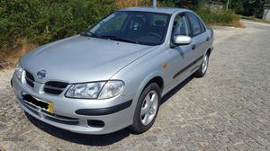 Nissan Almera Luxuro Janeiro/02 - à venda - Ligeiros