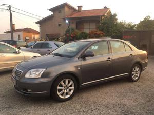 Toyota Avensis 2.0 D4D Fevereiro/04 - à venda - Ligeiros