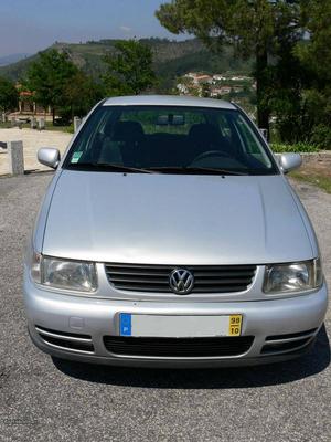 VW Polo 1.0 economico/fiavel Outubro/98 - à venda -