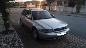 Audi A4 avant 1.8t Fevereiro/98 - à venda - Ligeiros