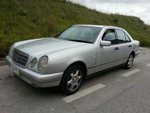 Mercedes-Benz E 220 classic Maio/98 - à venda - Ligeiros