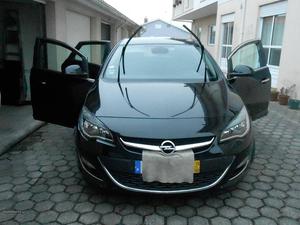 Opel Astra 1.7CDTi Cosmo J Fevereiro/13 - à venda -