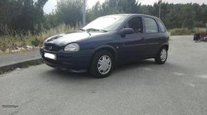 Opel Corsa 12V eco Abril/99 - à venda - Ligeiros