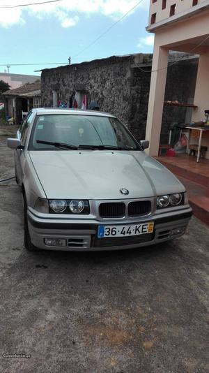 BMW 318 carro semi nv Julho/96 - à venda - Ligeiros