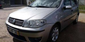 Fiat Punto 70 JTD Multijet Fevereiro/05 - à venda -