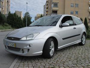 Ford Focus 1.8 TDDI, Sport Outubro/00 - à venda - Ligeiros