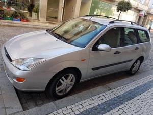 Ford Focus 1.8tddi Junho/01 - à venda - Ligeiros