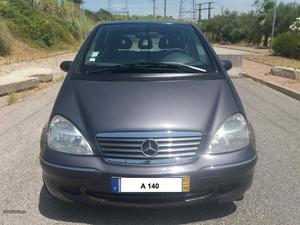 Mercedes-Benz A 140 ELEGANCE Outubro/01 - à venda -