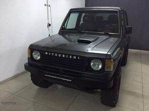 Mitsubishi Pajero 2.5 td Novembro/92 - à venda - Ligeiros