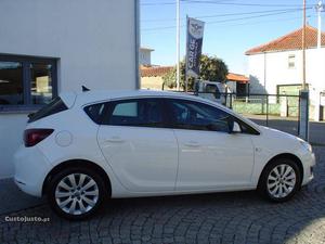 Opel Astra 1.6 cdti cosmo Agosto/14 - à venda - Ligeiros