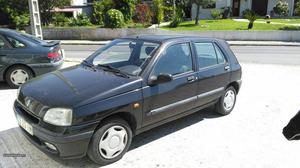 Renault Clio oasis Maio/97 - à venda - Ligeiros