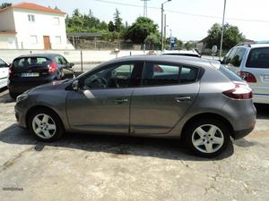 Renault Mégane 1.5Dci Dyn. 110cv Maio/15 - à venda -