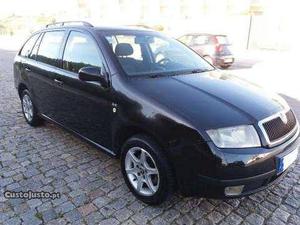 Skoda Fabia 1.4 mpi Estimada Outubro/02 - à venda -